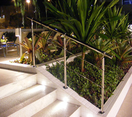 Bild rostfritt trappräcke till altan
