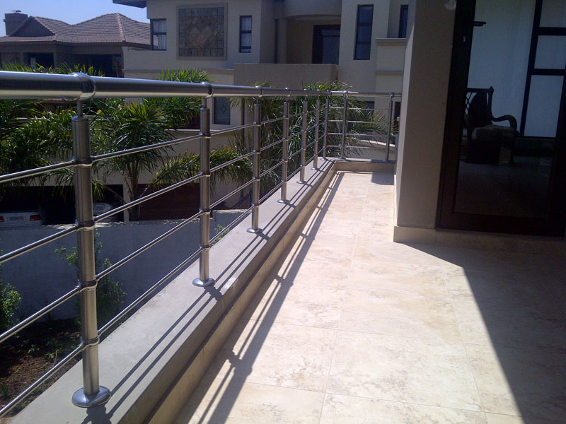 Bild rostfritt balkong eller altanräcke