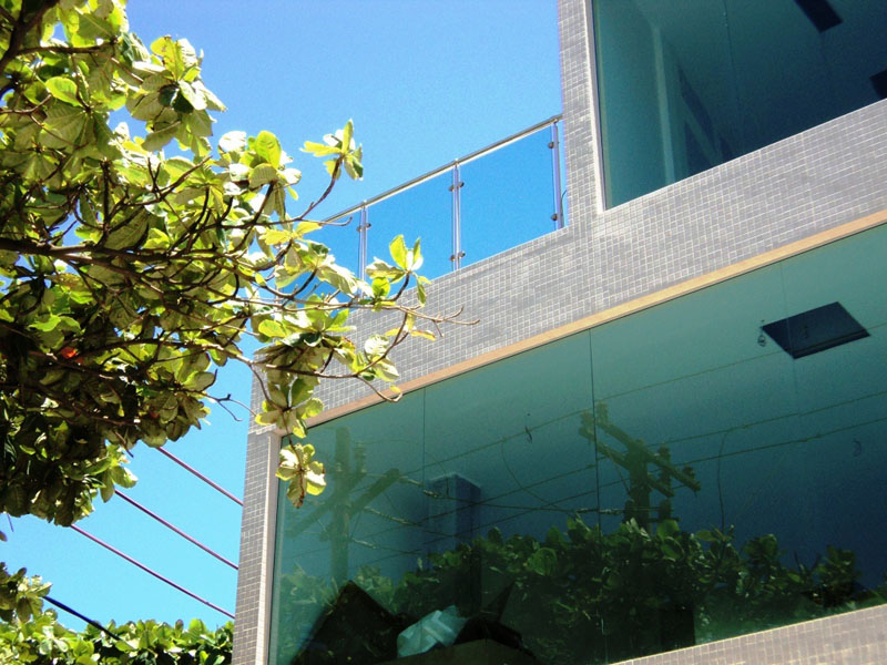 Bild rostfritt glasat räcke balkong